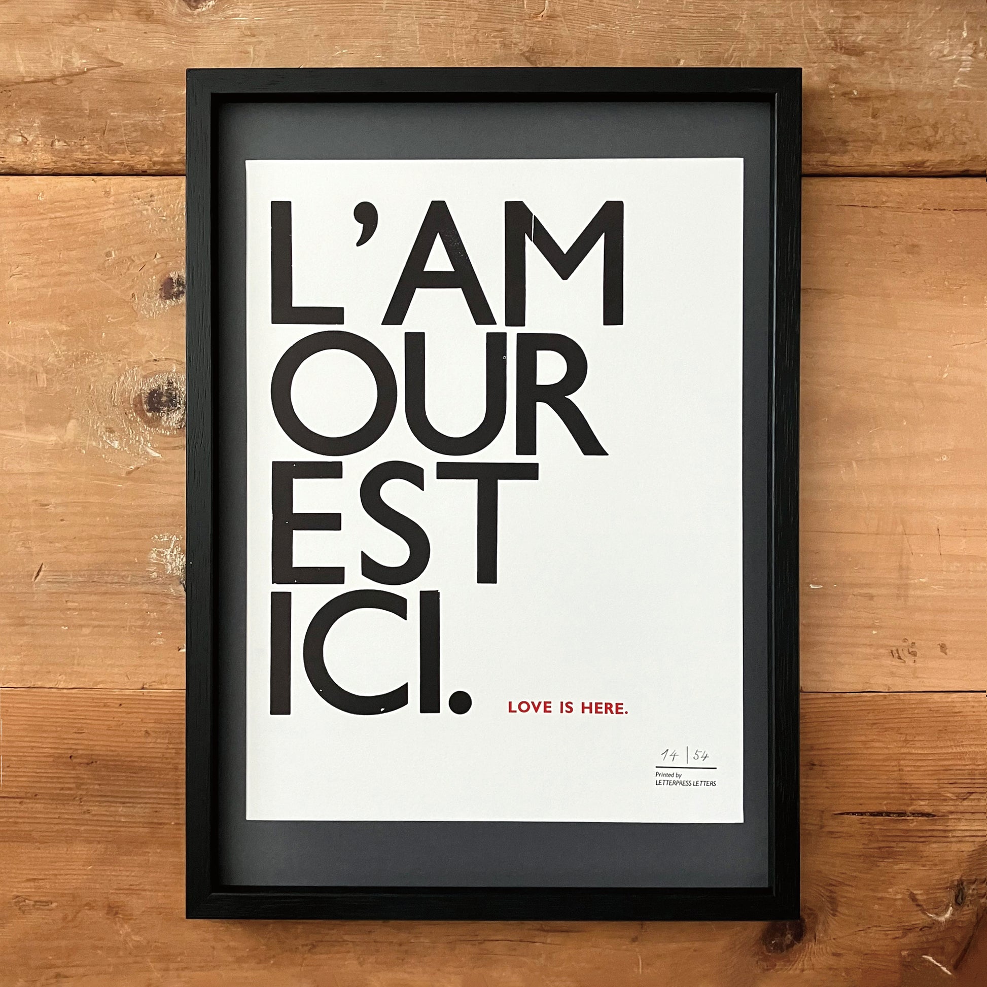 L'AMOUR EST ICI. (Love is Here.) Poster